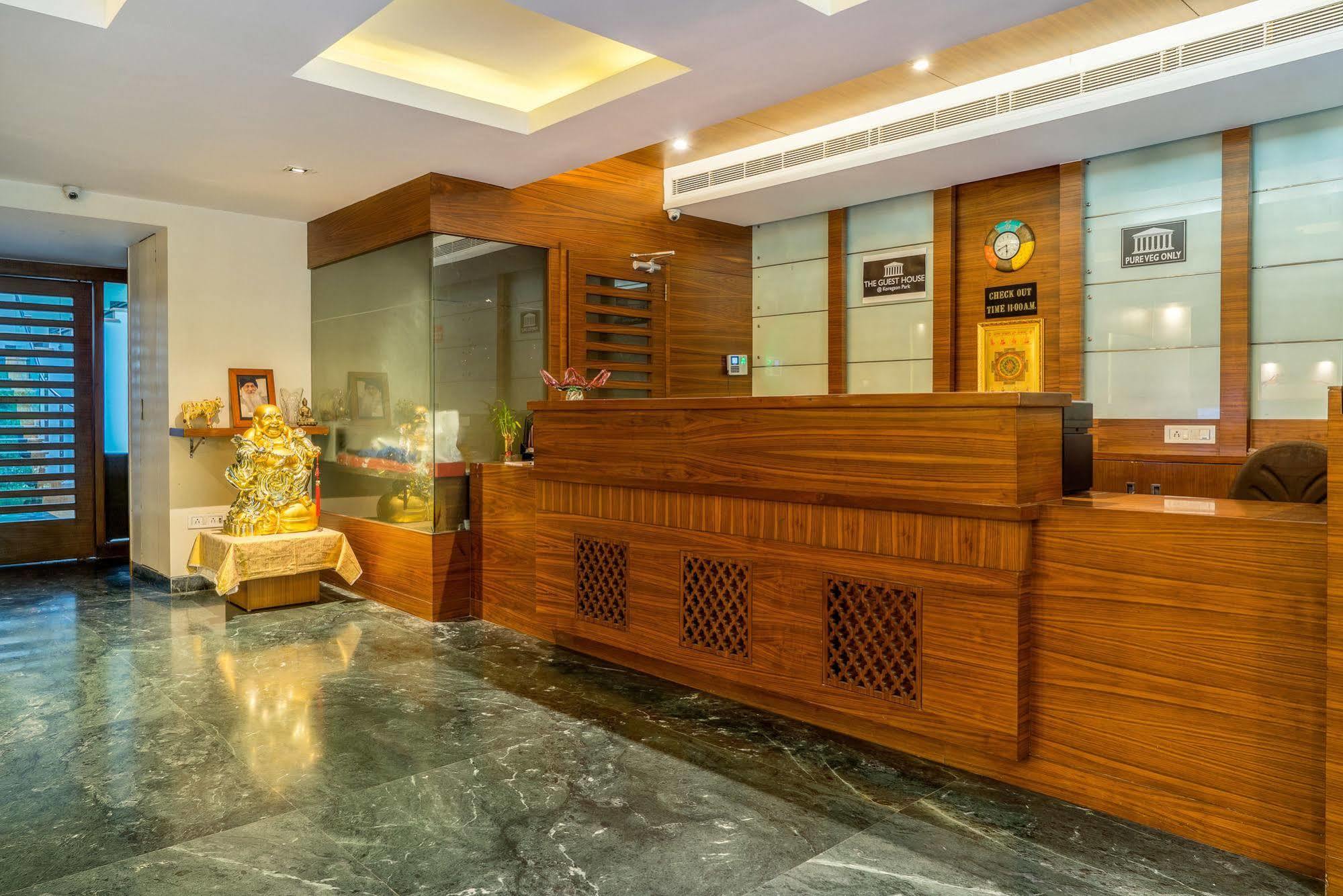 Mint Koregaon Park Next To Osho Ashram Pune Zewnętrze zdjęcie