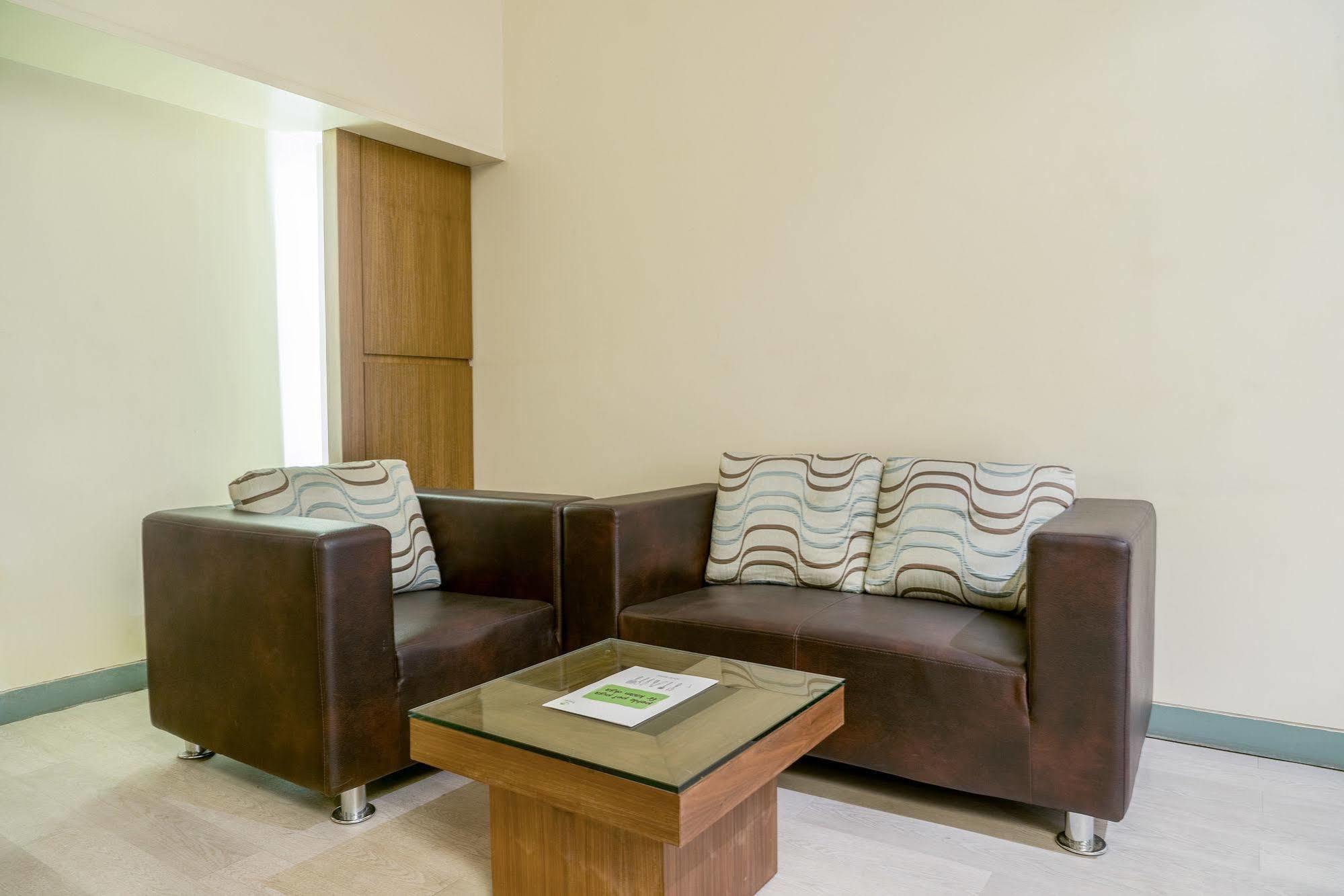 Mint Koregaon Park Next To Osho Ashram Pune Zewnętrze zdjęcie