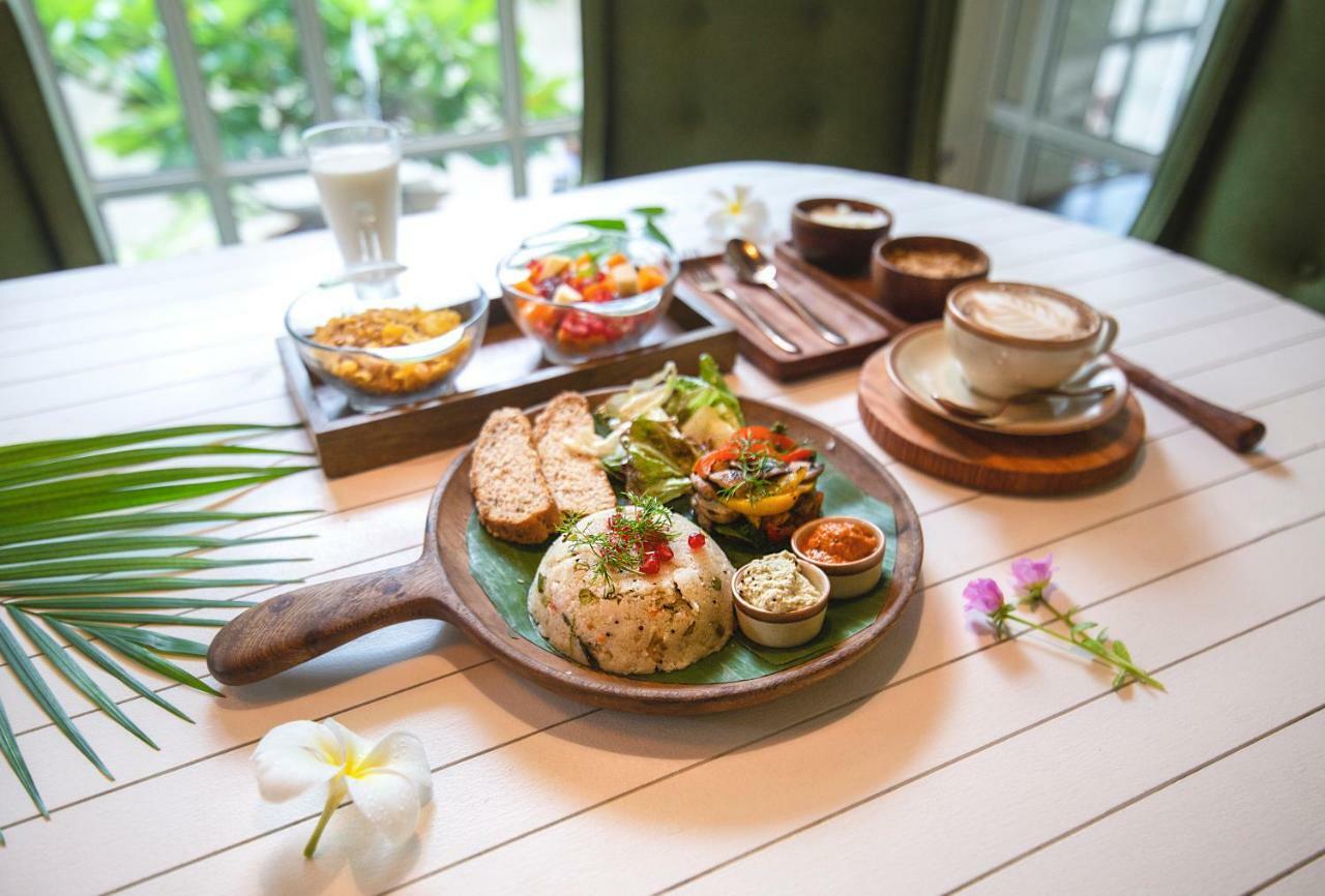 Mint Koregaon Park Next To Osho Ashram Pune Zewnętrze zdjęcie