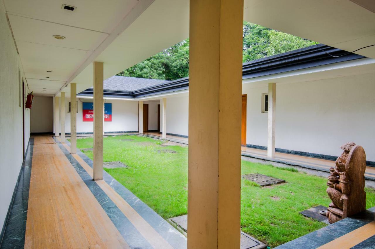 Mint Koregaon Park Next To Osho Ashram Pune Zewnętrze zdjęcie